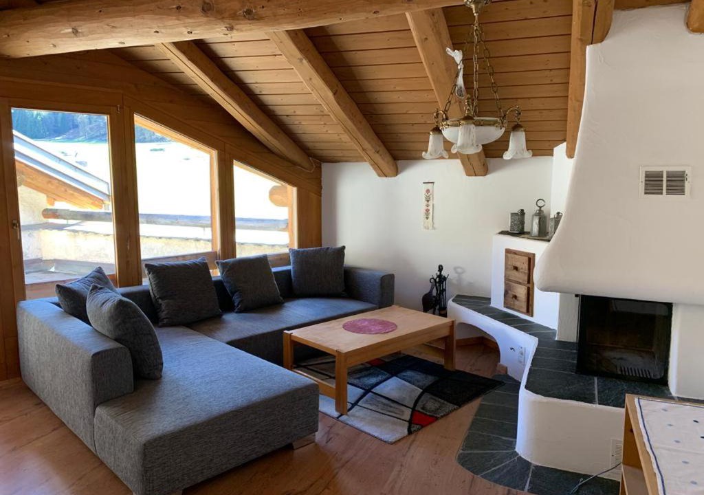 Photo of Livingroom in Tschierv