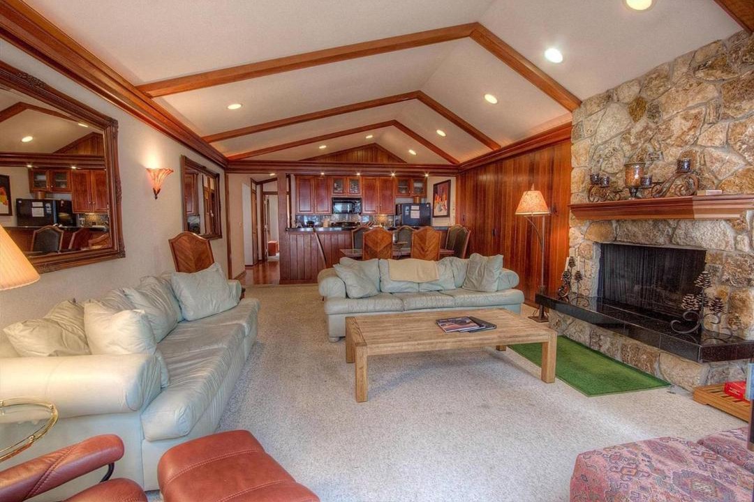 Photo of Livingroom in Brockway