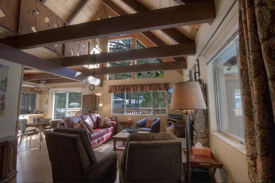 Photo of Livingroom in South Lake Tahoe