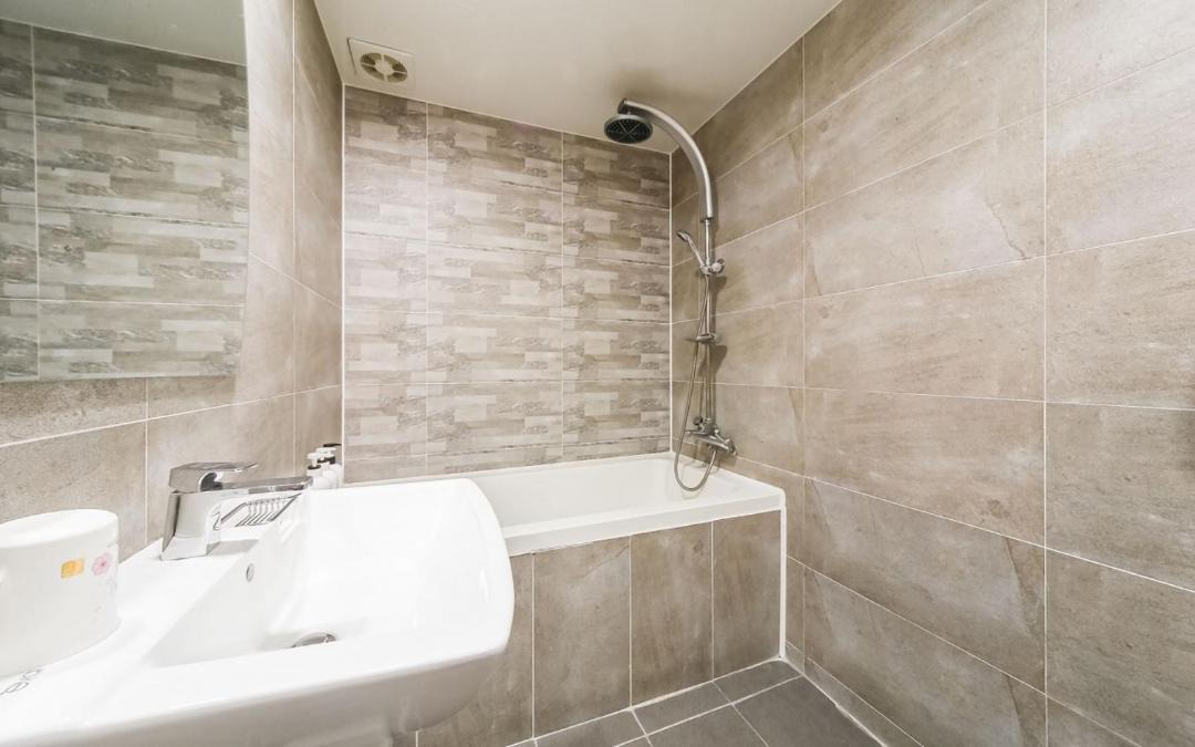 Photo of Bathroom in Samsan-dong