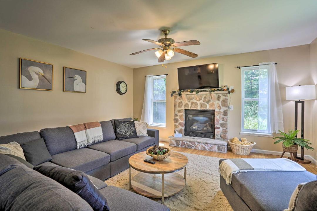 Photo of Livingroom in Pocono Summit