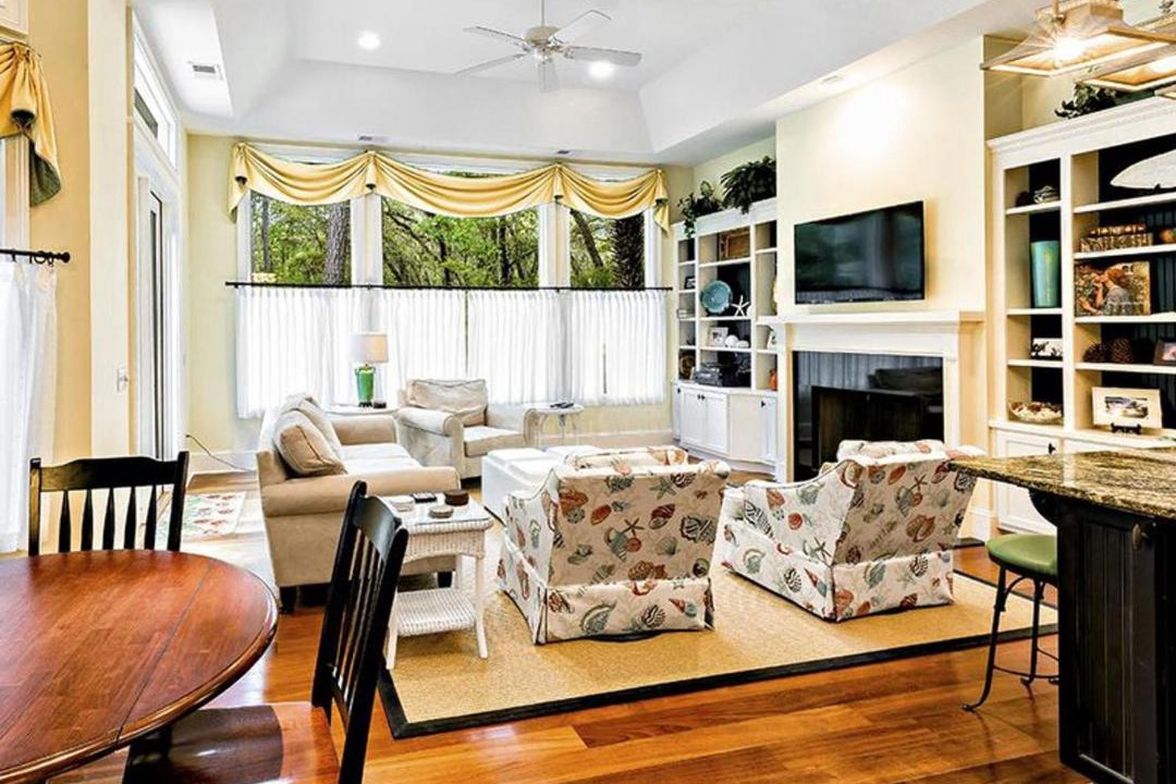 Photo of Livingroom in Heritage Woods
