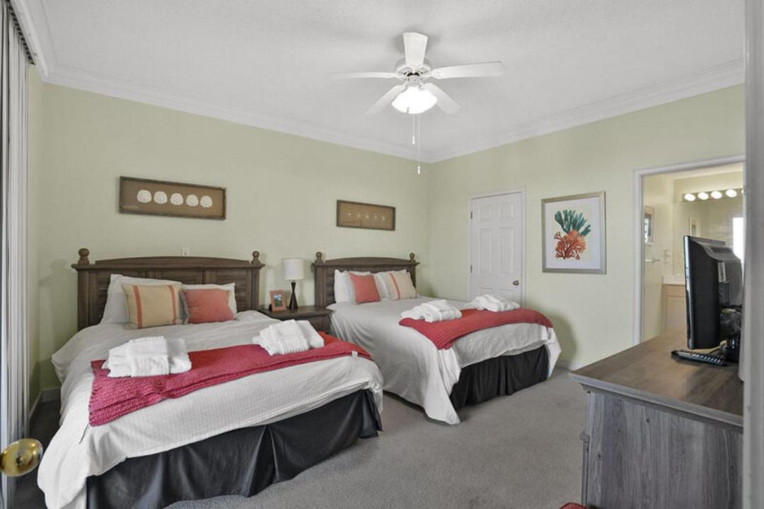 Photo of Bedroom in North Forest Beach