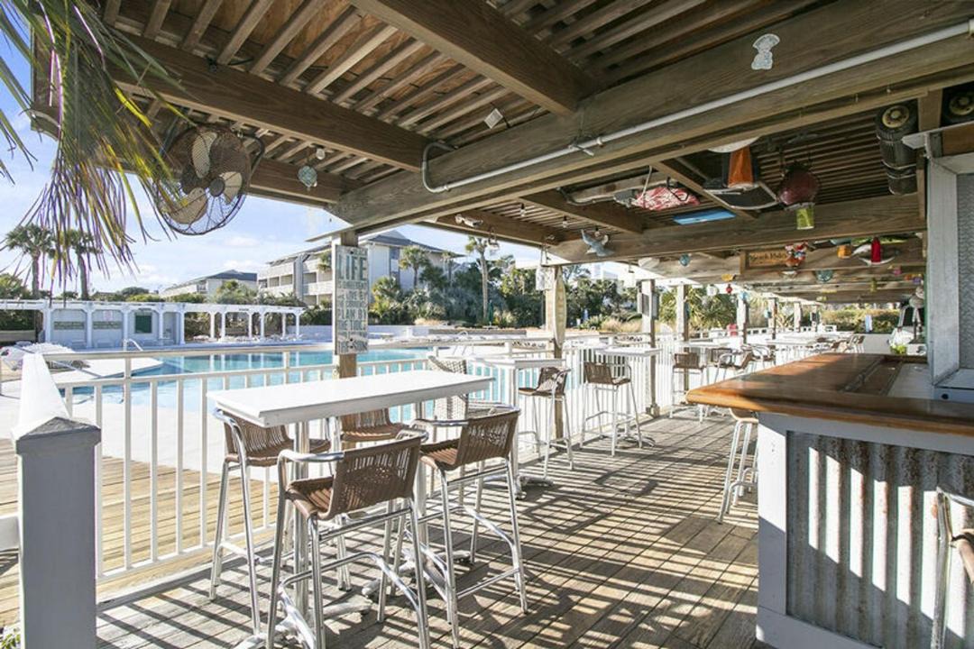 Photo of Patio Balcony in North Forest Beach