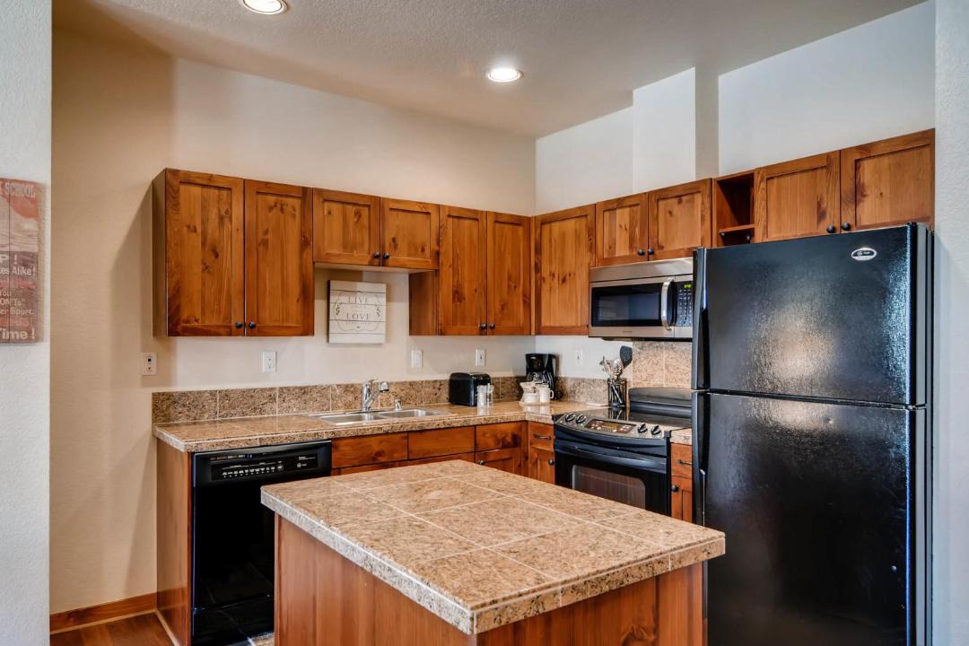 Photo of Kitchen in Peak 9