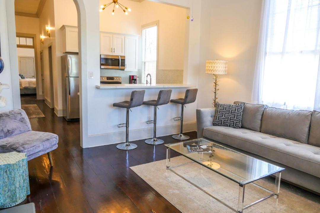 Photo of Livingroom in Algiers Point