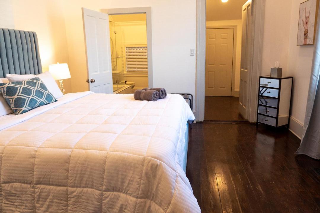 Photo of Bedroom in Algiers Point