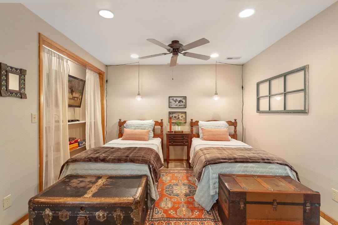 Photo of Bedroom in Rogers