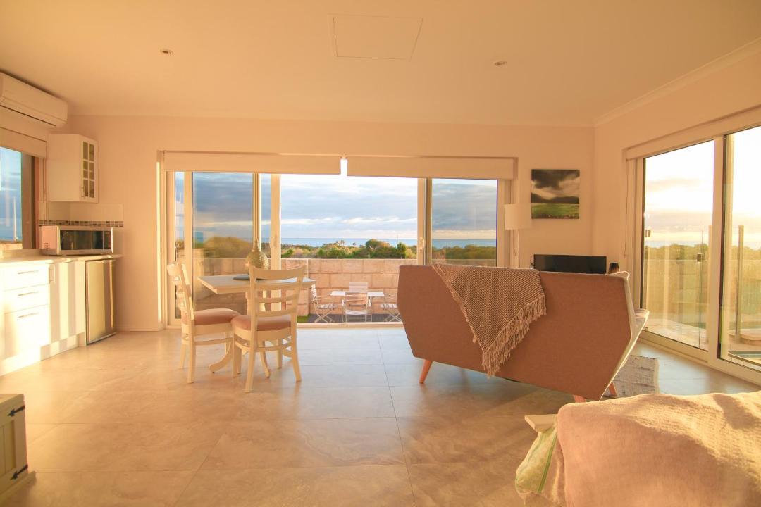 Photo of Livingroom in Ocean Reef