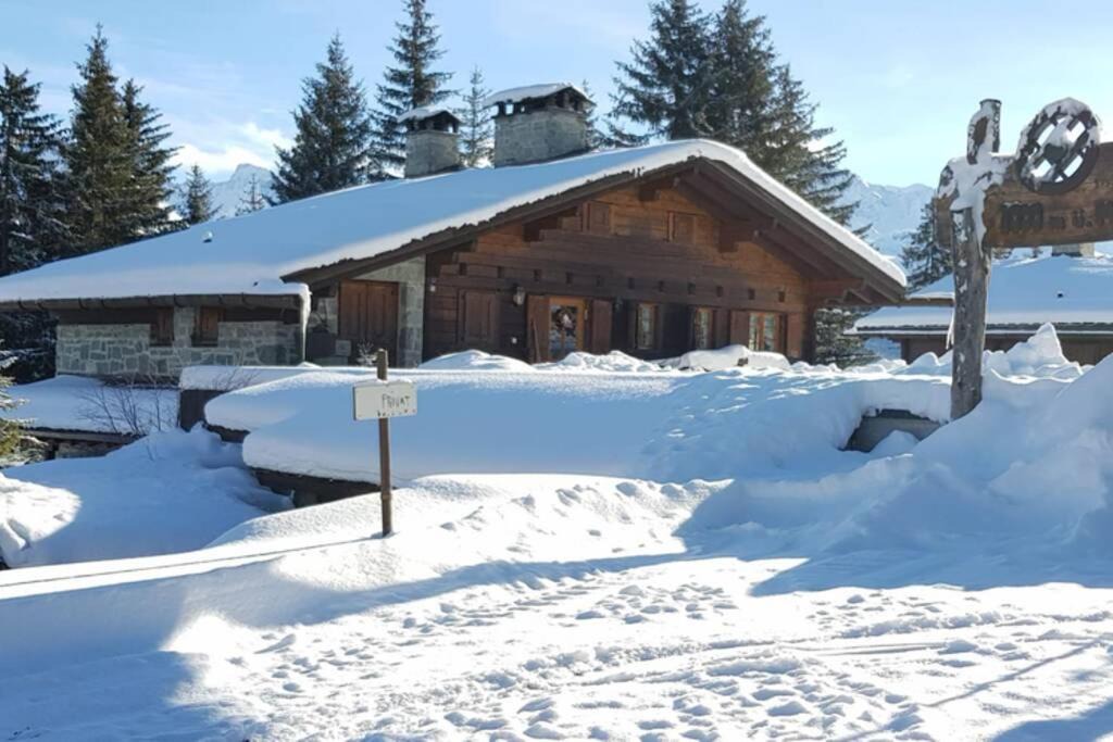 Photo of Buildings in Riom-Parsonz