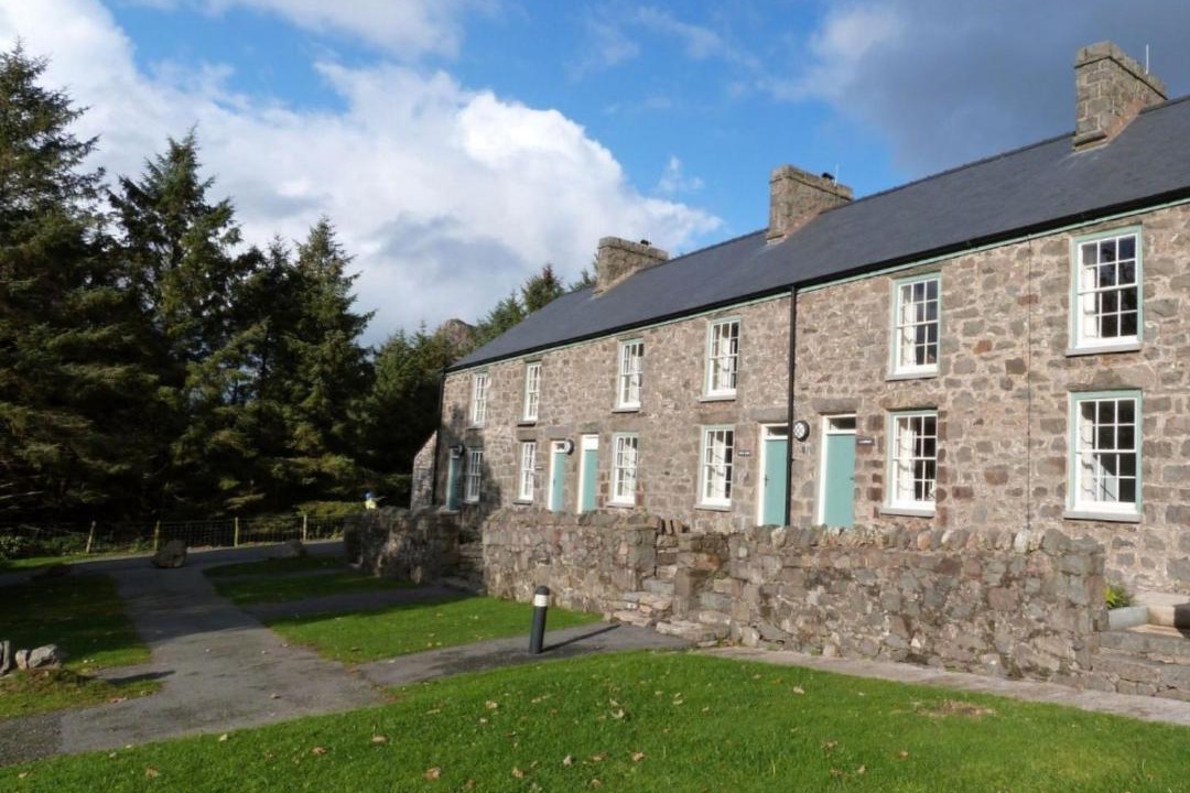 Photo of Buildings in Rhyd-y-clafdy
