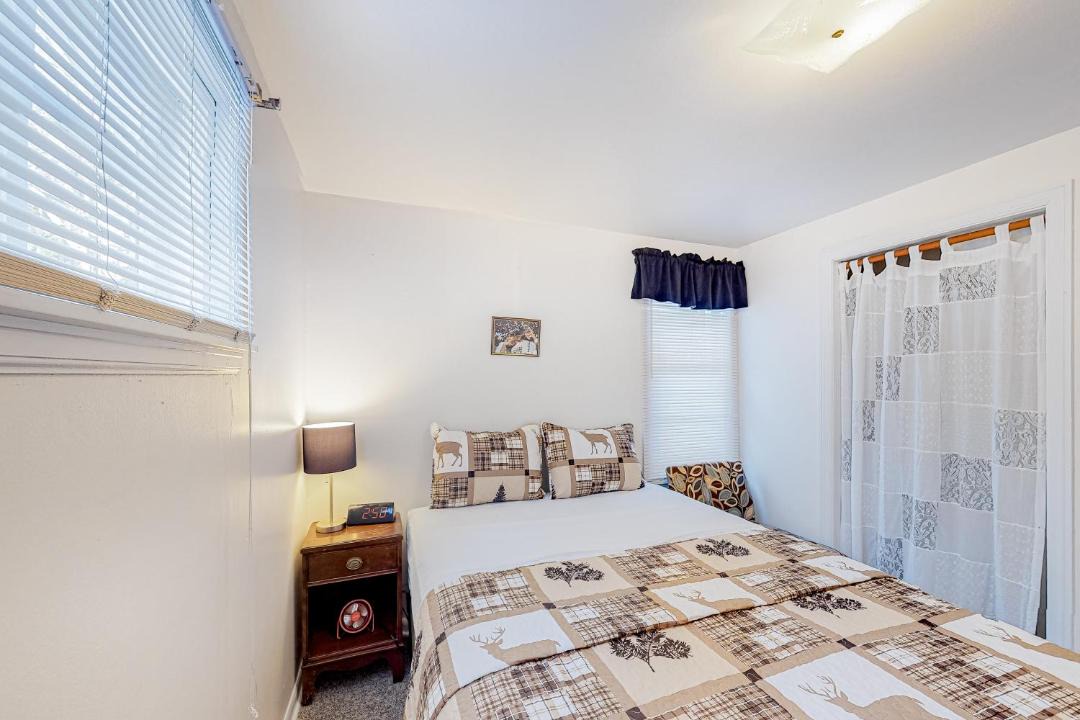 Photo of Bedroom in Eagle River