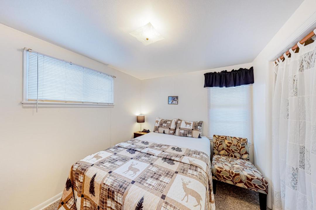 Photo of Bedroom in Eagle River