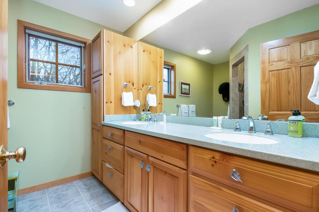 Photo of Kitchen in Birchwood Farms