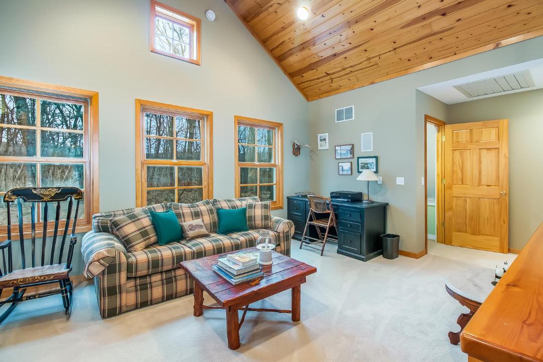 Photo of Livingroom in Birchwood Farms