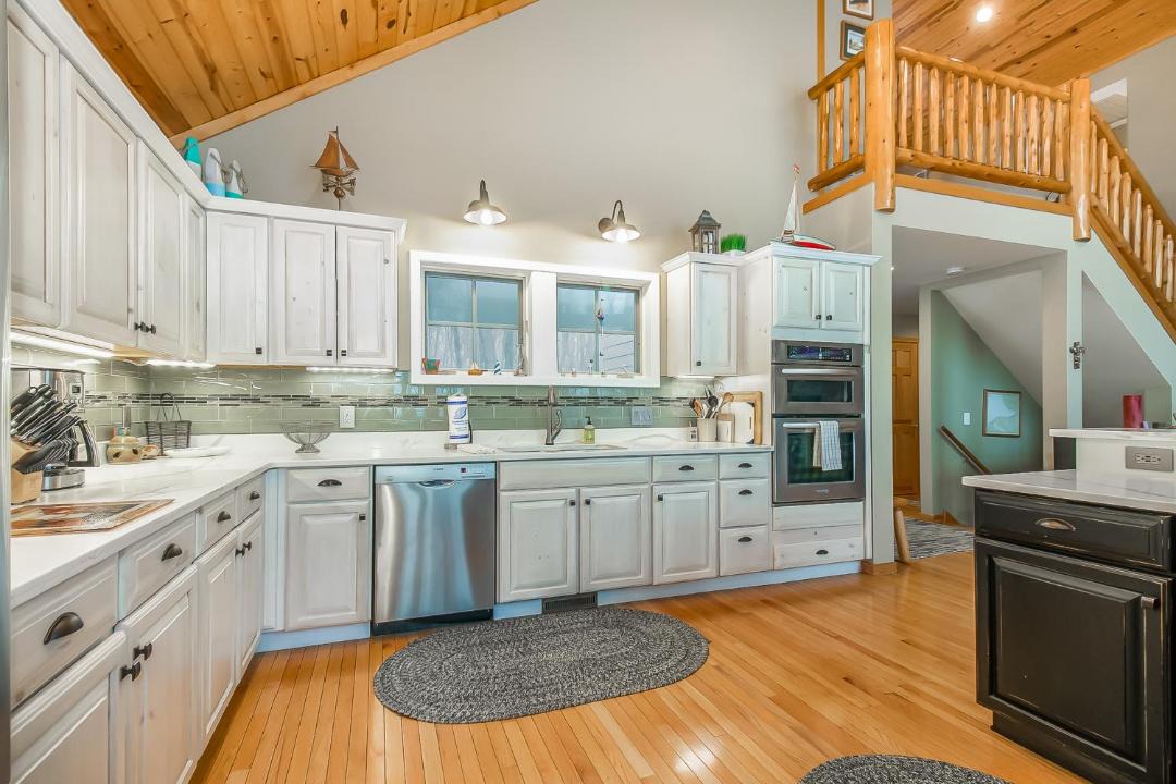 Photo of Kitchen in Birchwood Farms