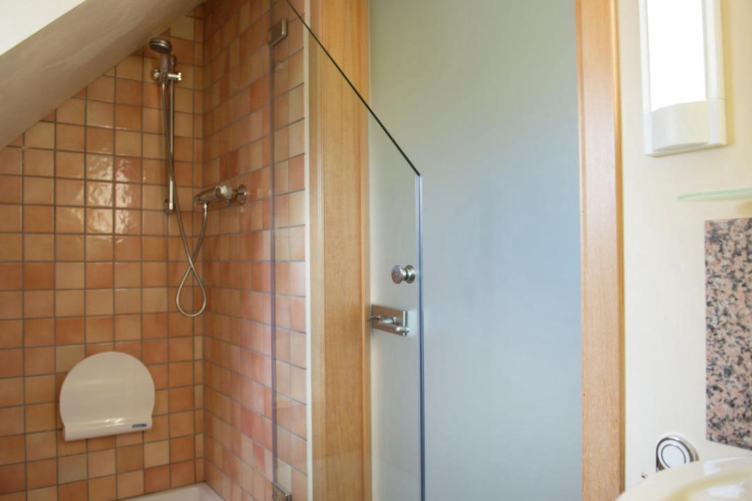 Photo of Bathroom in Harre