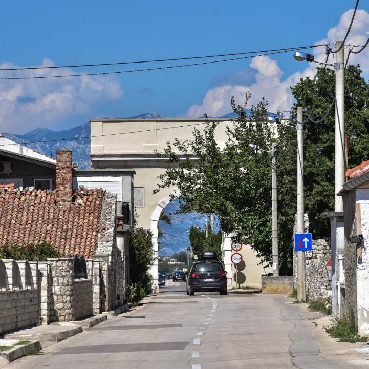 Photo of Buildings in Nin