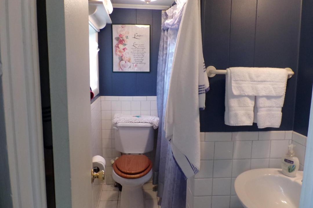 Photo of Bathroom in Eureka Springs