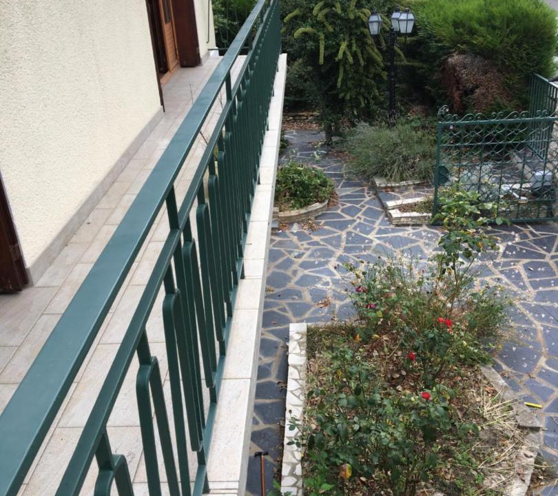 Photo of Patio Balcony in Sainte-Genevieve-des-Bois