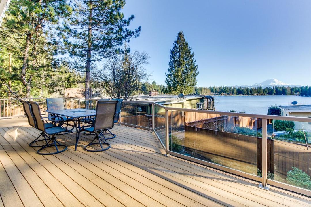 Photo of Patio Balcony in Lake Morton-Berrydale