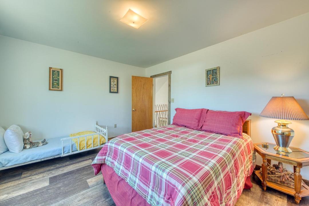 Photo of Bedroom in Spring Valley