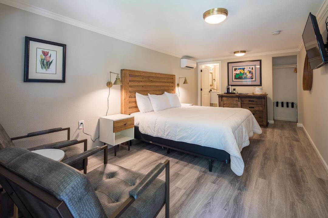 Photo of Bedroom in Guerneville