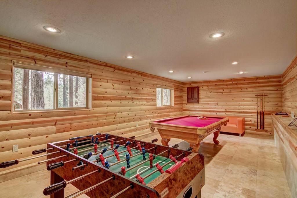 Photo of Livingroom in Country Club Estates