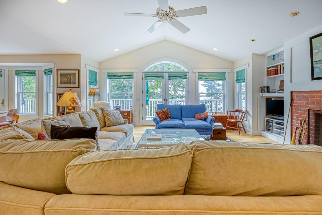 Photo of Livingroom in Seal Cove