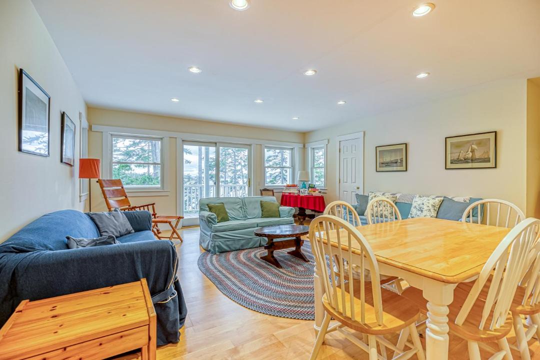 Photo of Livingroom in Seal Cove