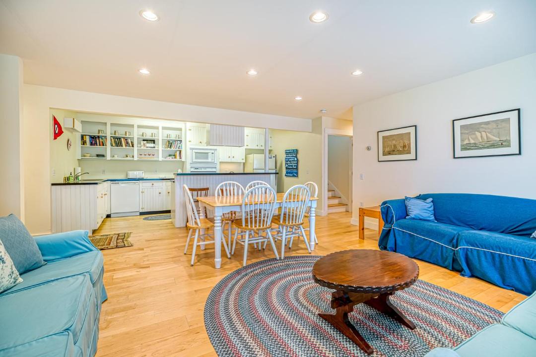 Photo of Livingroom in Seal Cove