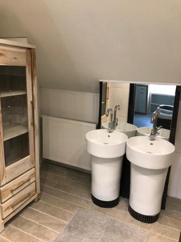 Photo of Bathroom in Neeroeteren