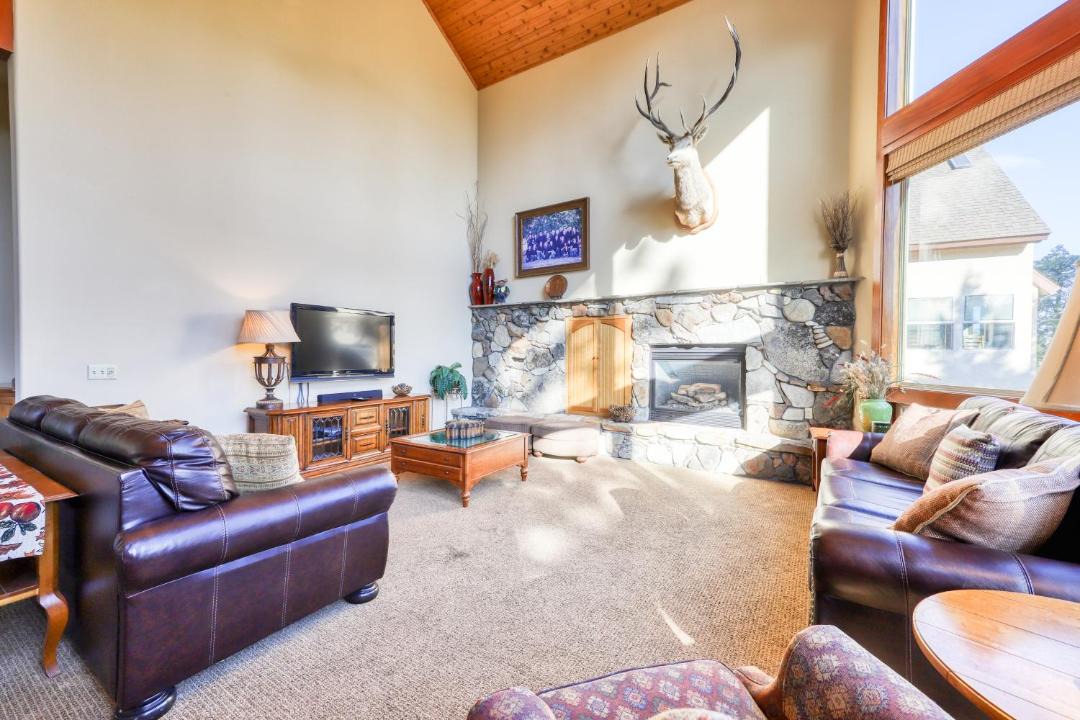 Photo of Livingroom in Granite Ridge