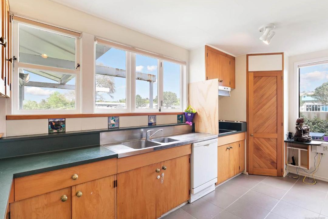 Photo of Kitchen in Greenlane - Ellerslie