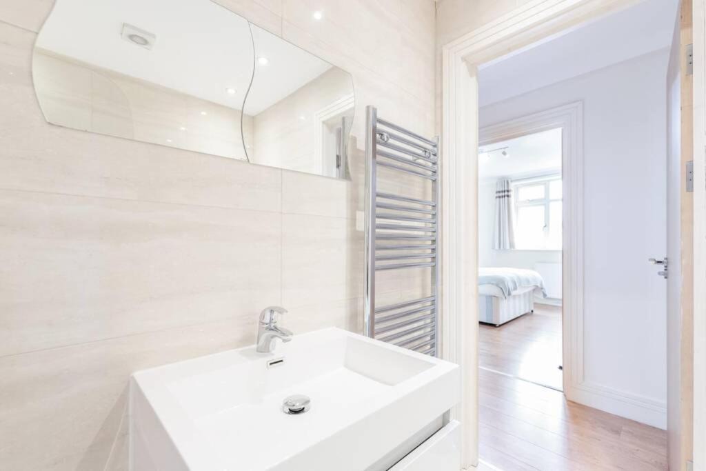 Photo of Bathroom in Whitechapel