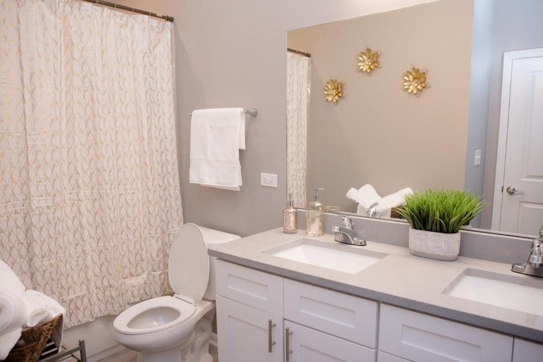 Photo of Bathroom in Grand Boulevard