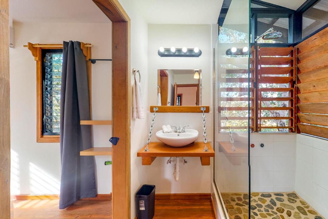 Photo of Bathroom in Surfside