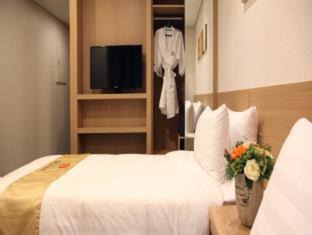 Photo of Bedroom in Gwanghui-dong