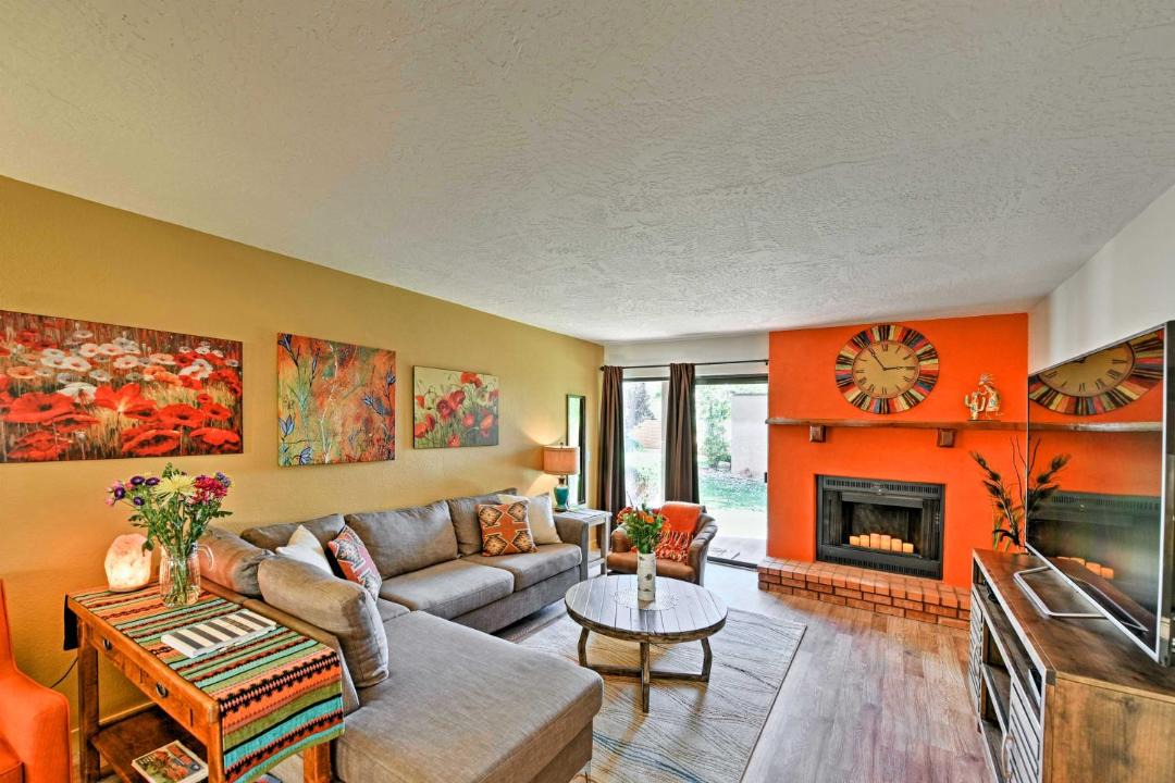 Photo of Livingroom in Oak Creek