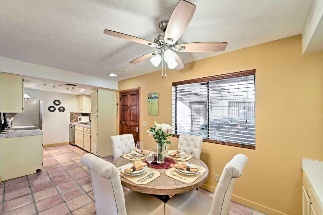 Photo of Livingroom in Oak Creek