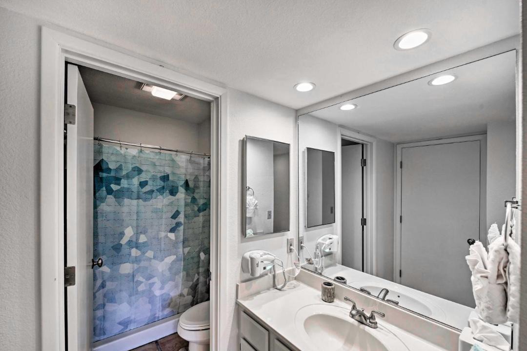 Photo of Bathroom in Oak Creek