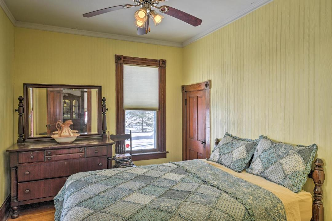 Photo of Bedroom in Backus
