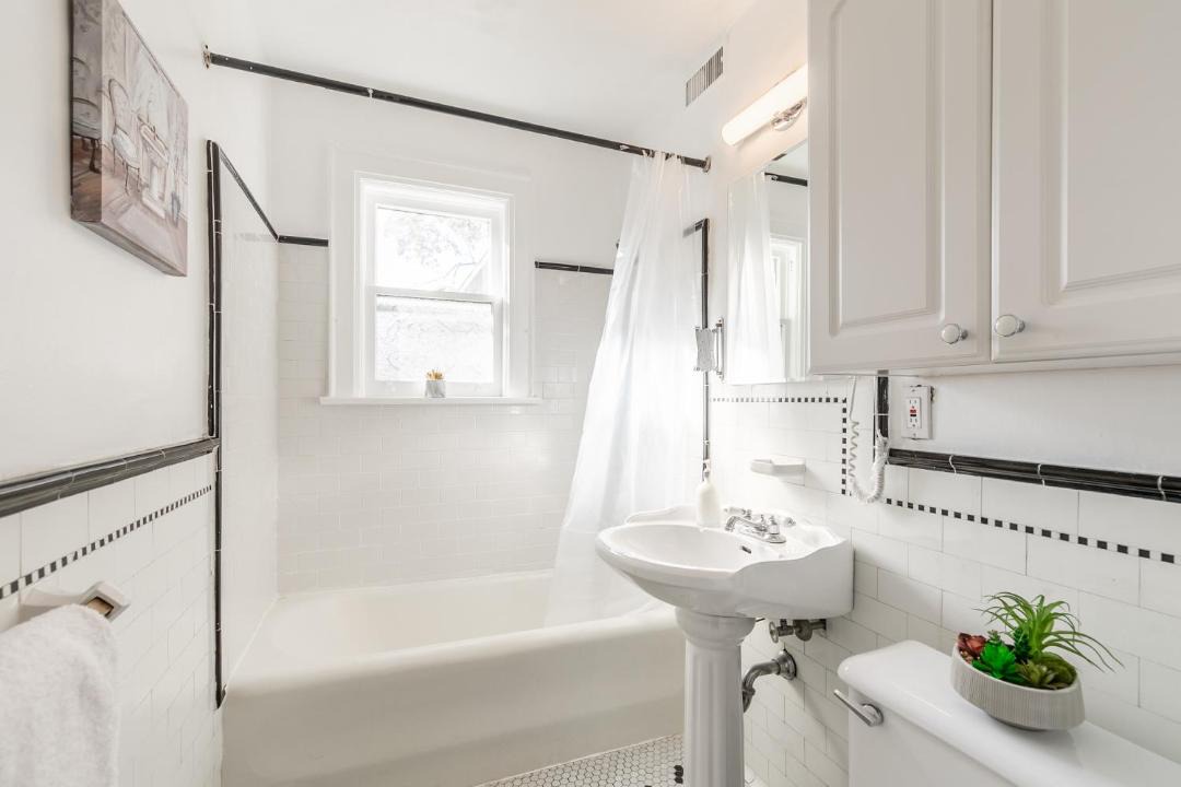 Photo of Bathroom in Chaplin Estates