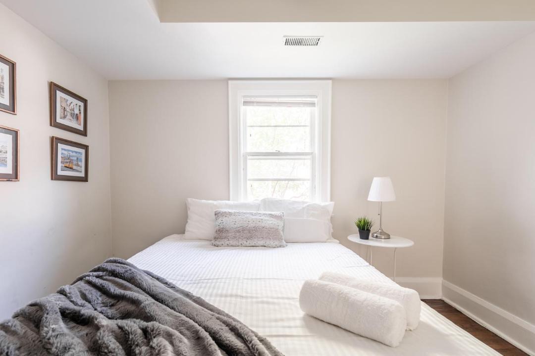 Photo of Bedroom in Chaplin Estates