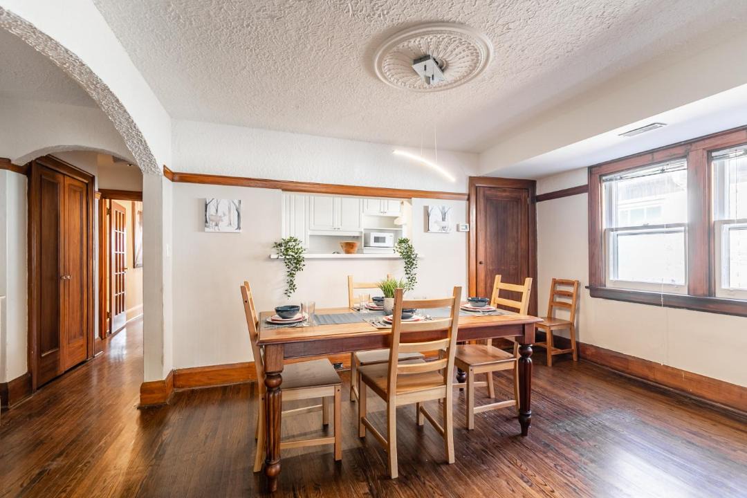 Photo of Livingroom in Chaplin Estates