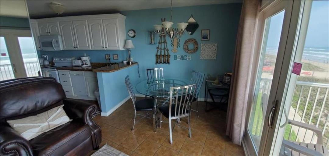Photo of Livingroom in South Padre Island