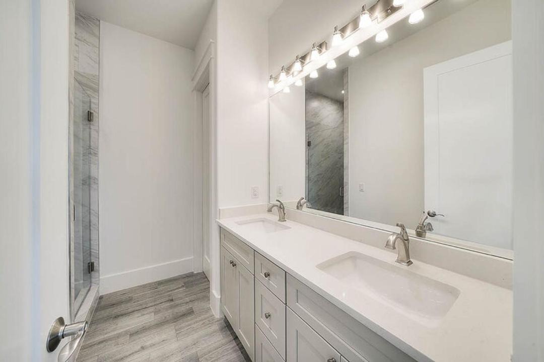 Photo of Bathroom in Dune Allen Beach