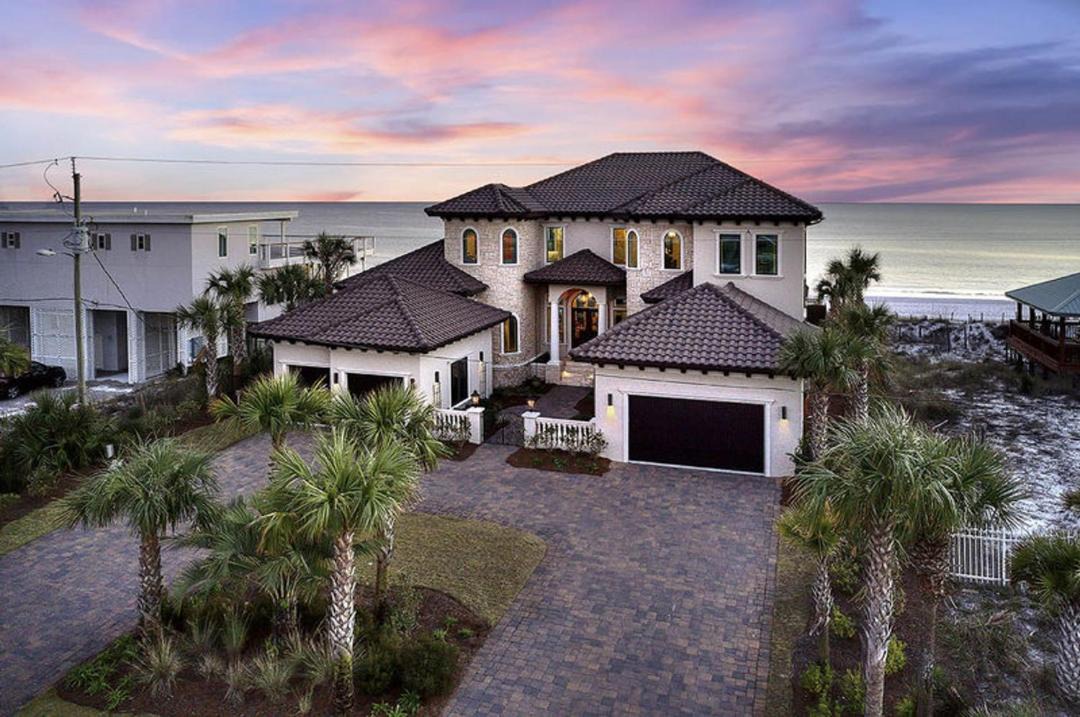 Photo of Buildings in Gulf Pines