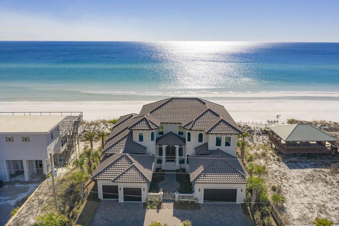Photo of Buildings in Gulf Pines