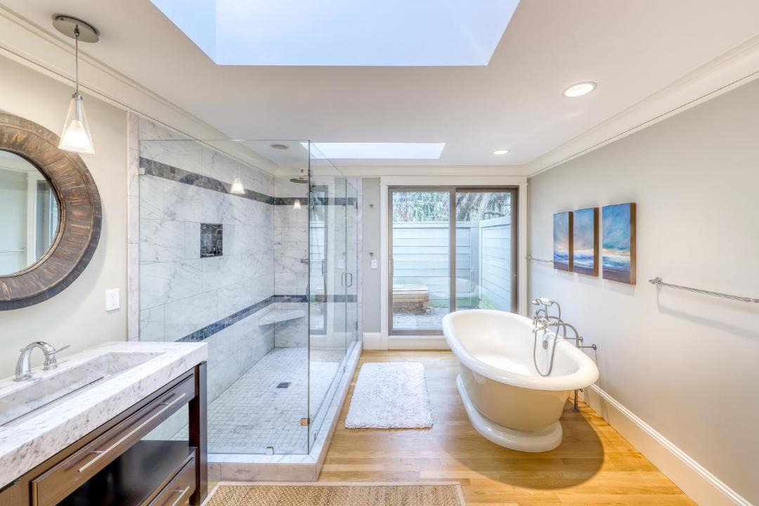 Photo of Bathroom in Vanderhorst Plantation